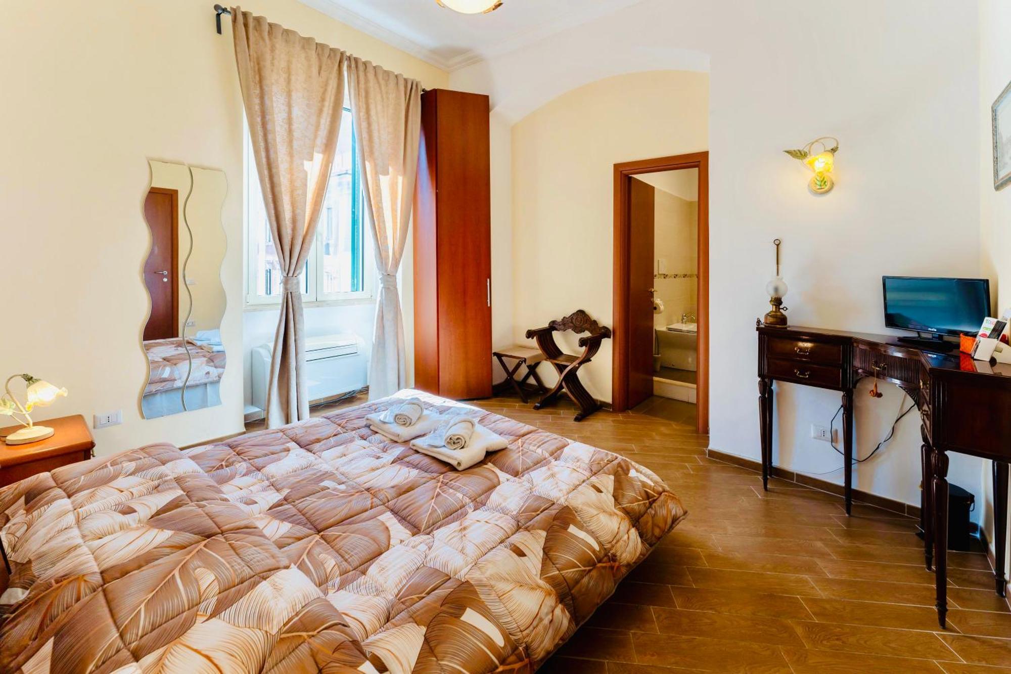 Miclad Colosseum Guest House Rome Bagian luar foto