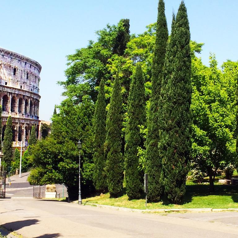 Miclad Colosseum Guest House Rome Bagian luar foto