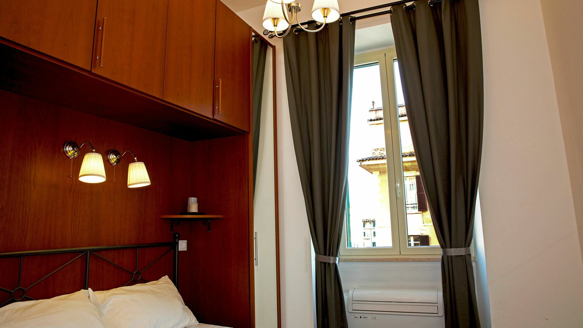 Miclad Colosseum Guest House Rome Bagian luar foto