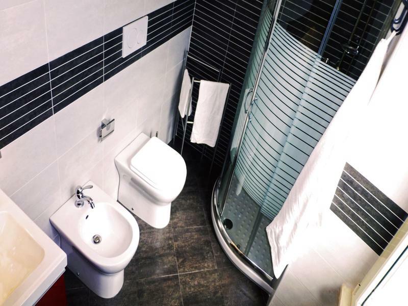 Miclad Colosseum Guest House Rome Bagian luar foto